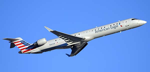 American Eagle Canadair CL-600-2D24 605R CRJ900ER N241LR, Phoenix Sky Harbor, December 24, 2014